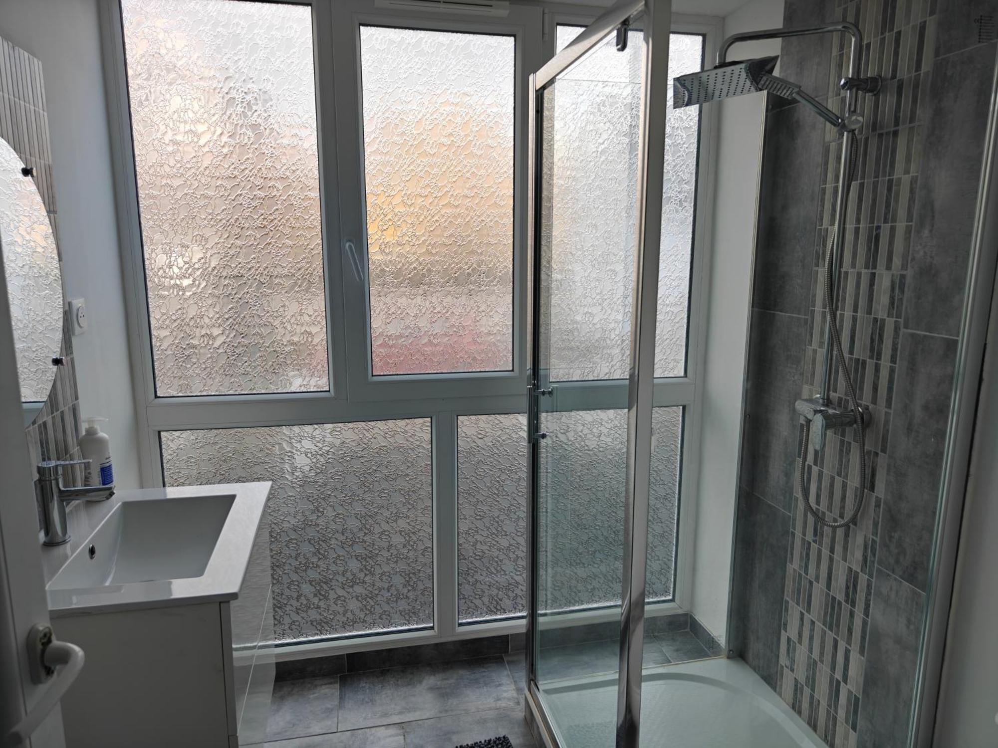 Suite 2 Lits Auberge Du Manala Hotel 24 24 Proche Basel Saint-Louis  Buitenkant foto