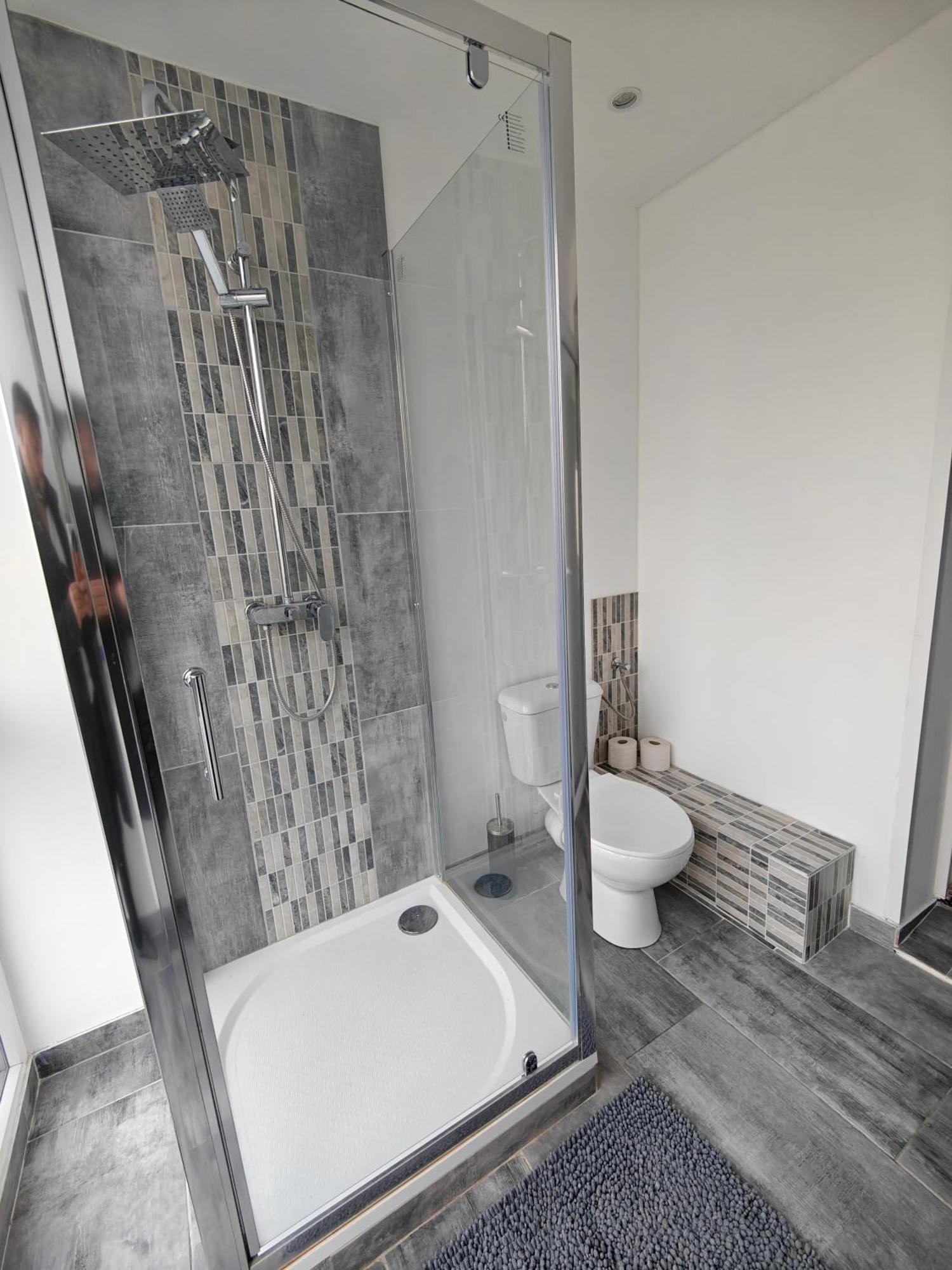 Suite 2 Lits Auberge Du Manala Hotel 24 24 Proche Basel Saint-Louis  Buitenkant foto
